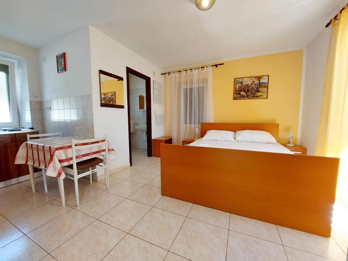 Apartments Ivan Čižići Εξωτερικό φωτογραφία